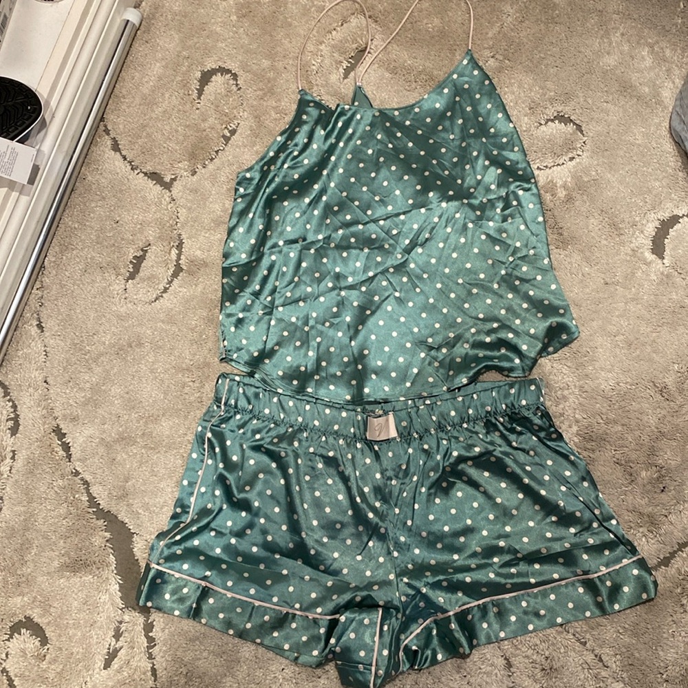 NWT Adorable polka dot set from Victoria’s Secret XL